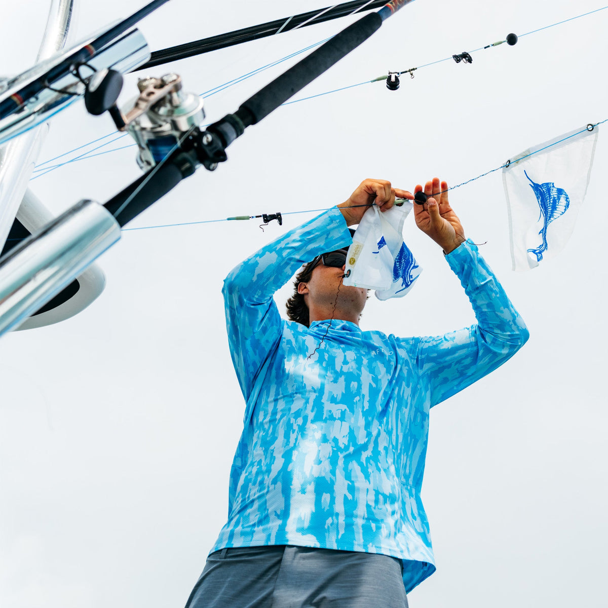 Adapt Phase Change Hooded Fishing Shirt